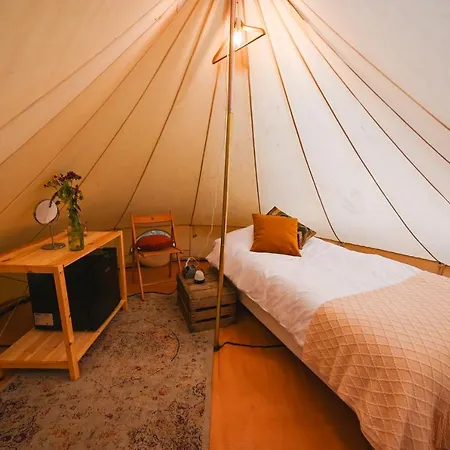 Luxe tent Rostig